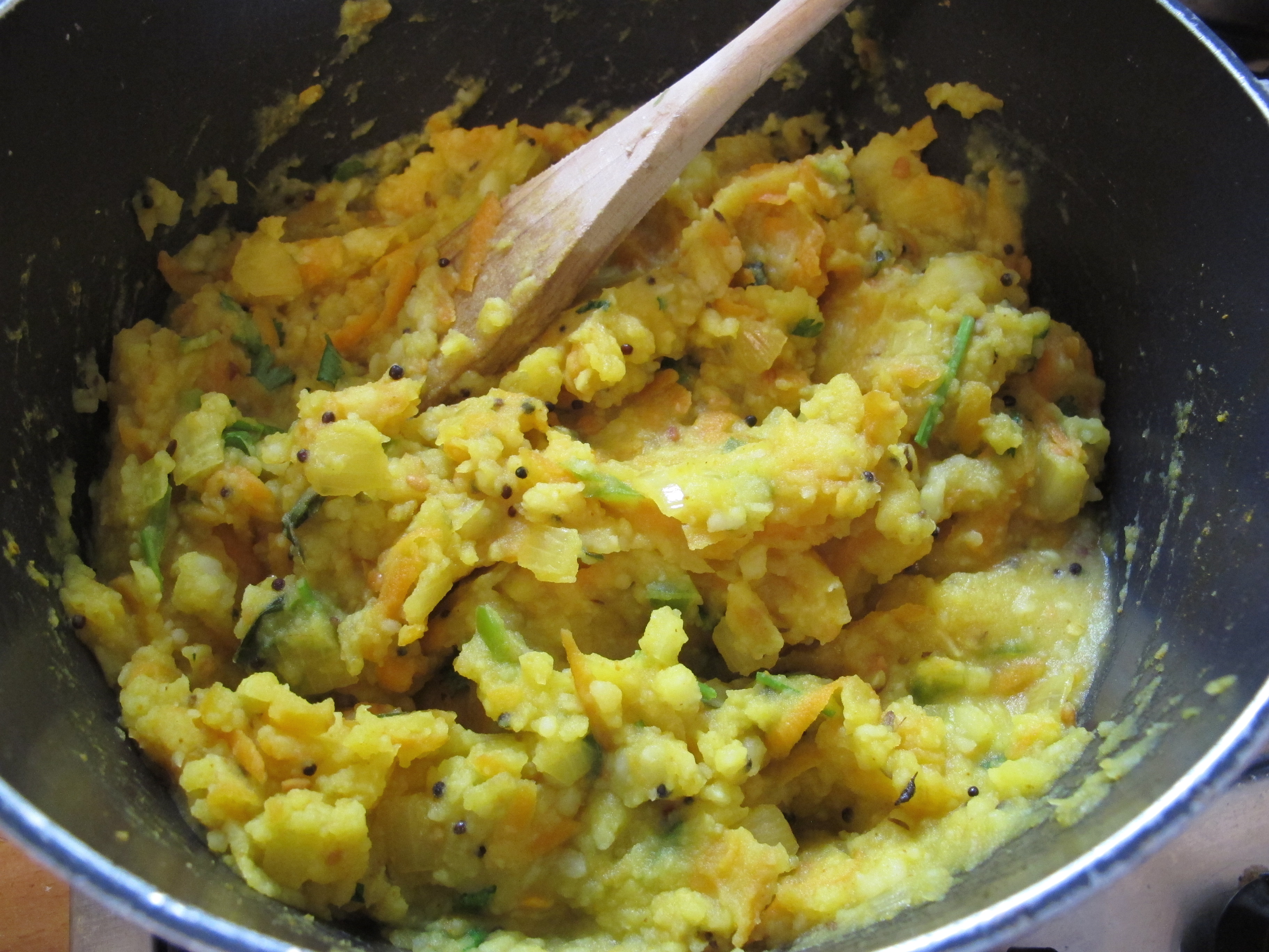 אָלוּ מסאלה למסאלה דוסה