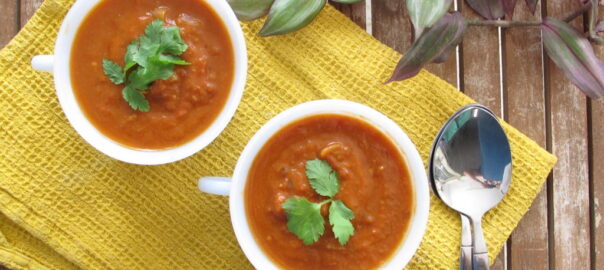 מרק עגבניות וחמאת בוטנים