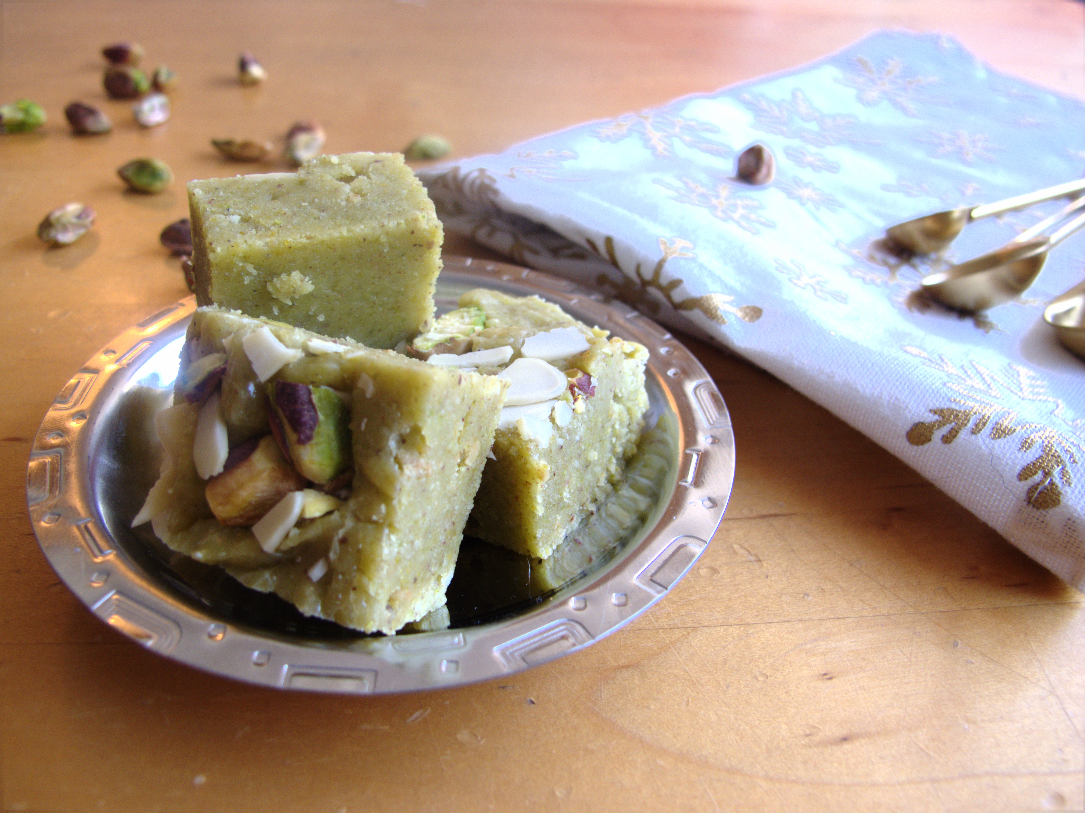 פיסטה באדאם בורפי – קינוח פיסטוק הודי